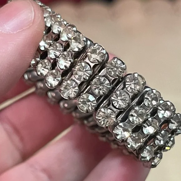 VTG MCM Retro Rhinestone Silver Tone Metal Costume Jewelry Stretchy Bracelet - Picture 4 of 4